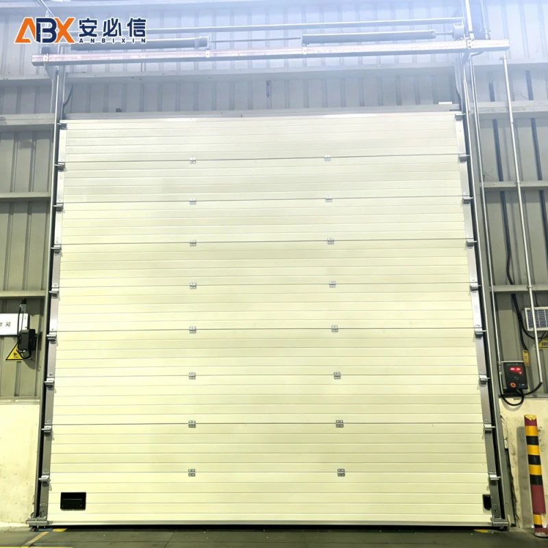 赤峰乌敦套海镇钢质提升门